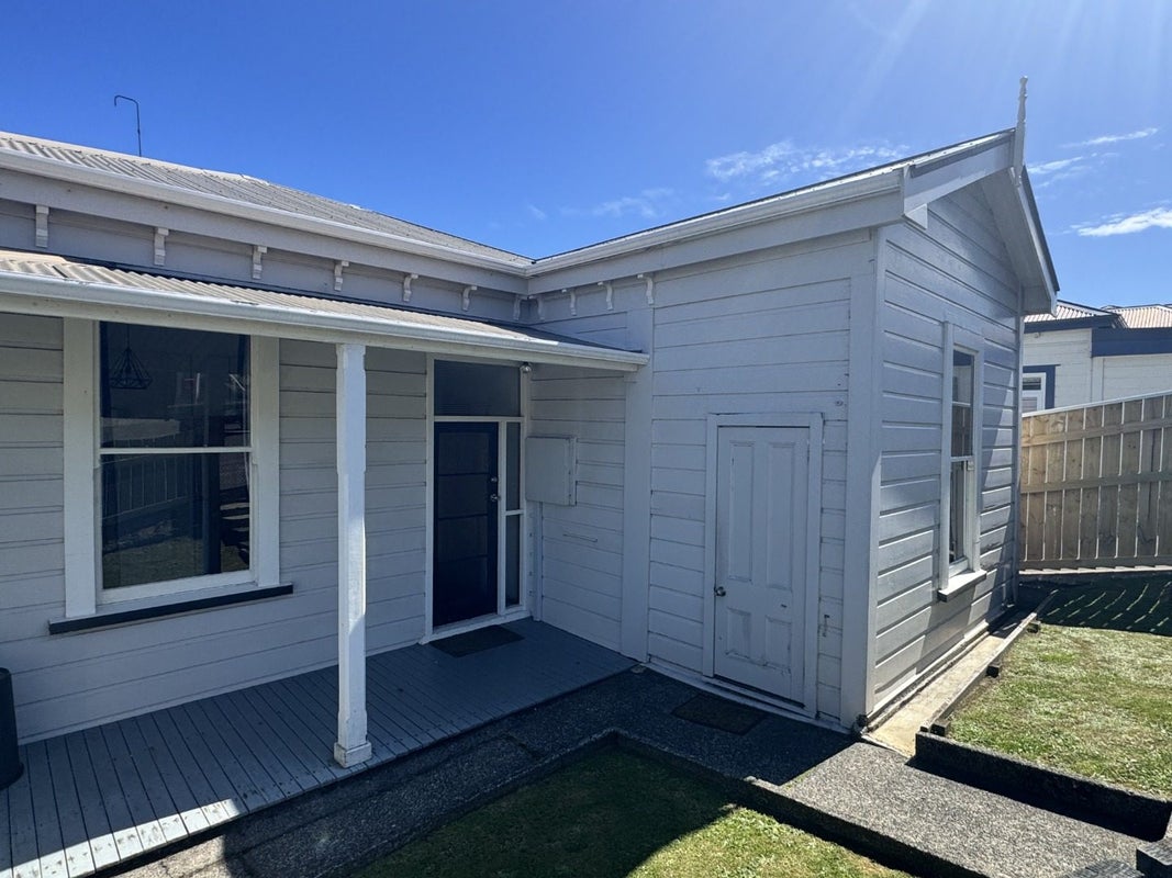 16 Hamilton Road, Hataitai, Wellington - Carousel 1