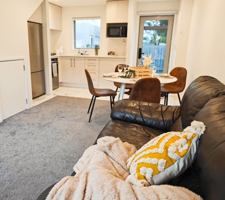 4/11 Cressy Street, Waterloo, Lower Hutt - Carousel 1