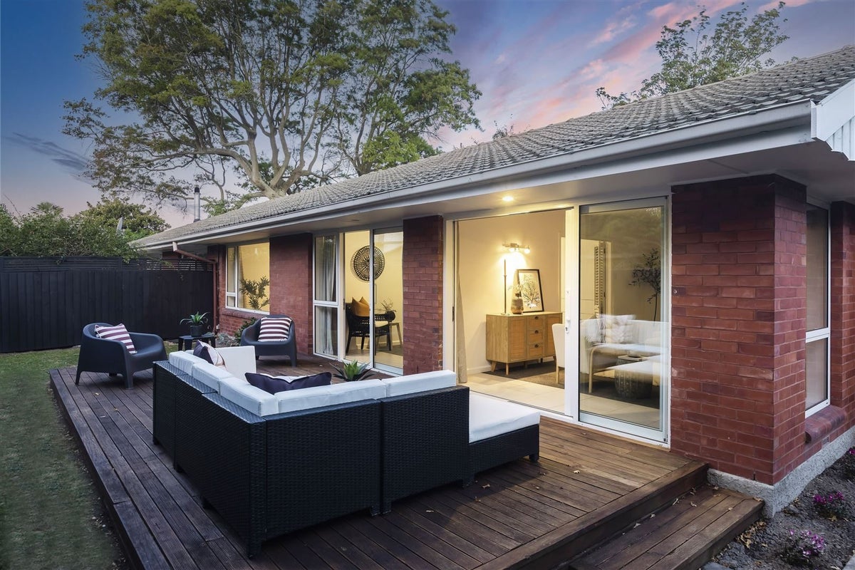1/15 Knowles Street, St Albans, Christchurch - Carousel 2