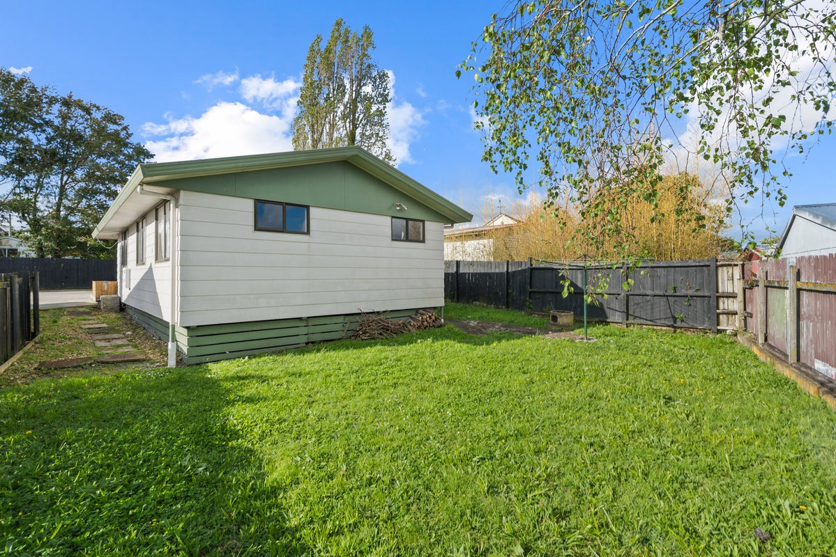 2/61 McAnnalley Street, Manurewa East, Auckland - Carousel 10