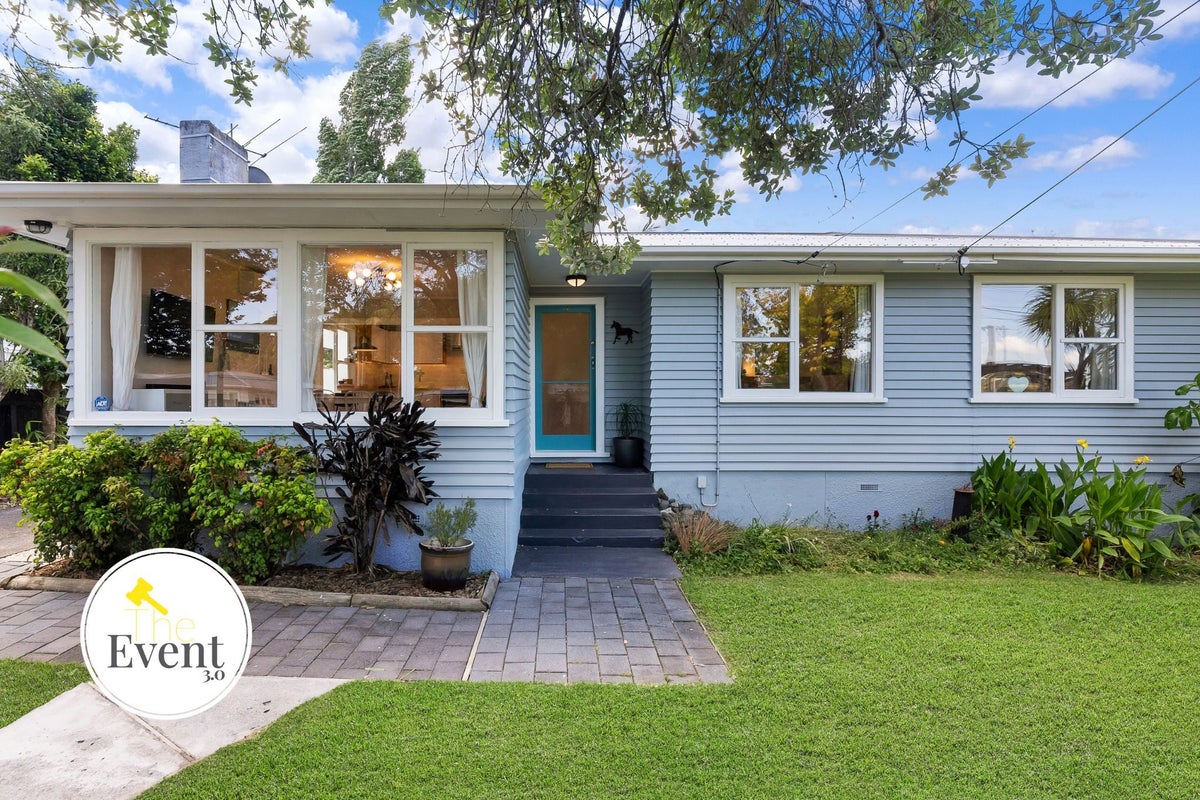 34 Lancaster Road, Beach Haven, Auckland - Carousel 1