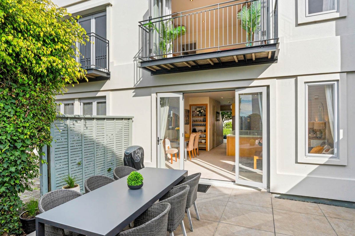 19/68 Remuera Road, Newmarket, Auckland - Carousel 1
