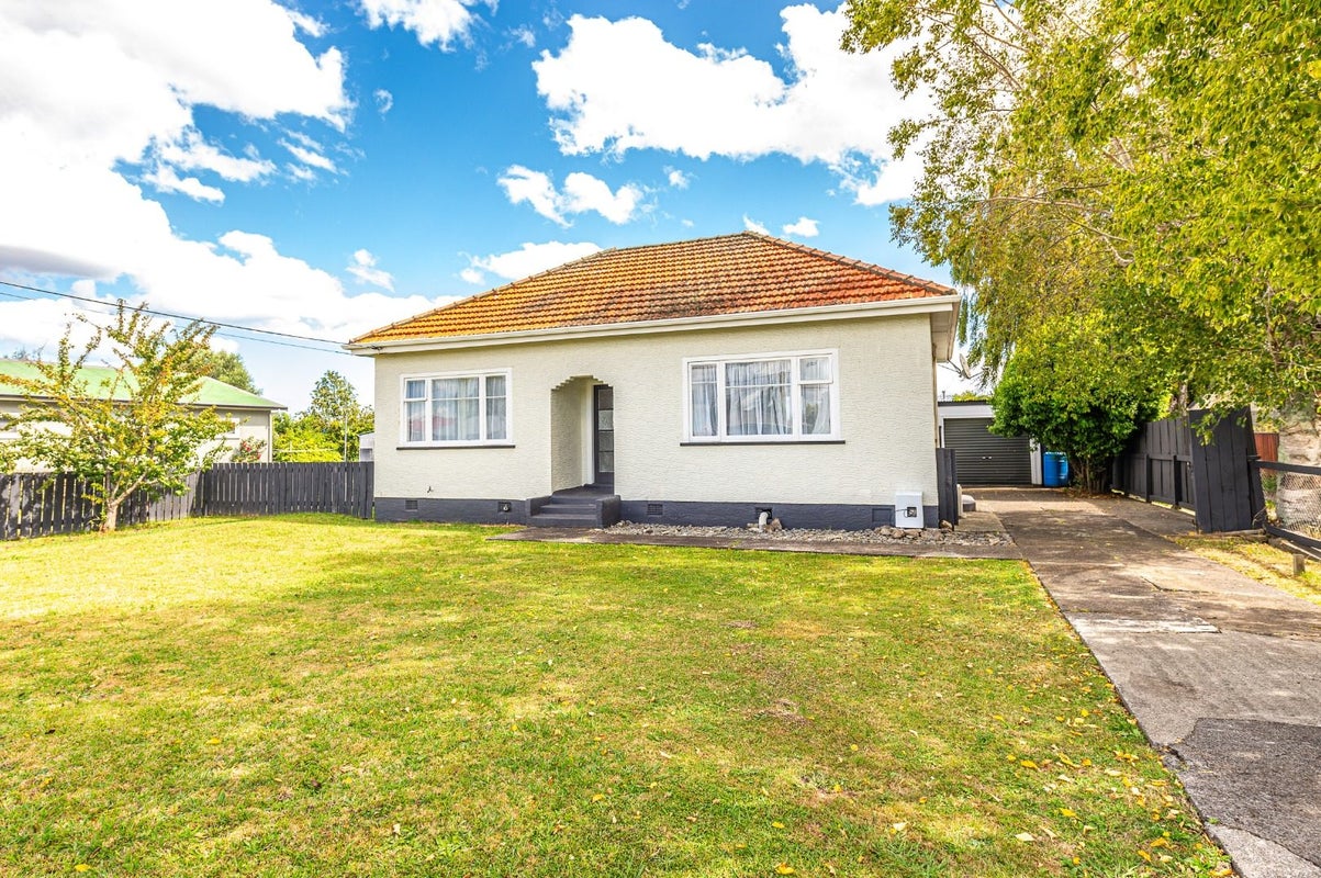 29 Caffray Avenue, Aramoho, Whanganui - Carousel 2