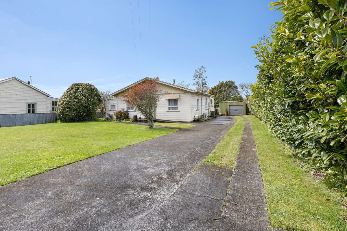 17 Standish Street, Westown, New Plymouth - Carousel 1