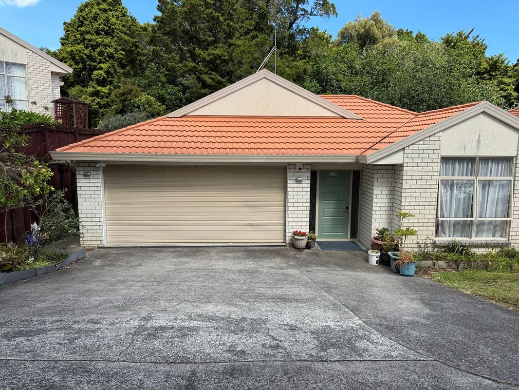 1/36 De Havilland Drive, Goodwood Heights, Auckland - Carousel 1