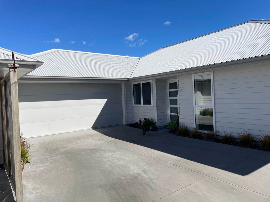 5 George Town Drive, Beachlands, Auckland - Carousel 1