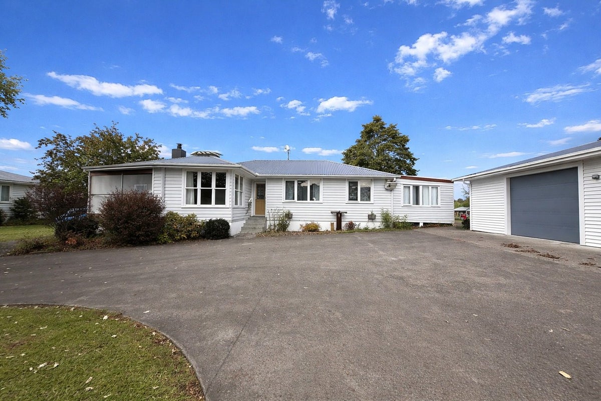 280 Riverhead Road, Kumeu - Carousel 1