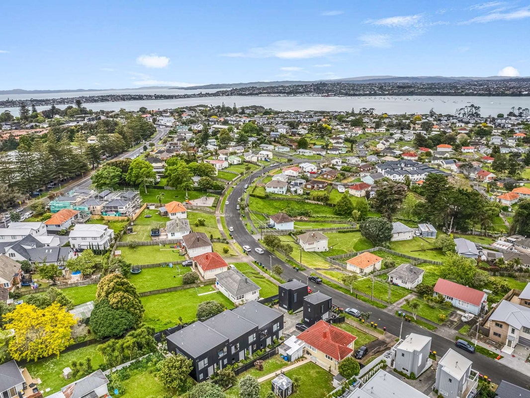 5/32 Leybourne Circle, Glen Innes, Auckland - Carousel 15