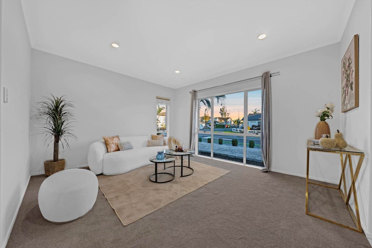 28 Arranmore Drive, Flat Bush, Auckland - Carousel 2