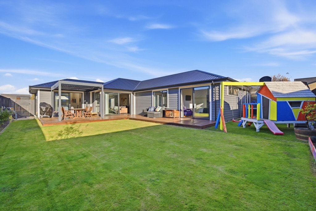 5 Tulett Park Drive, Casebrook, Christchurch - Carousel 2