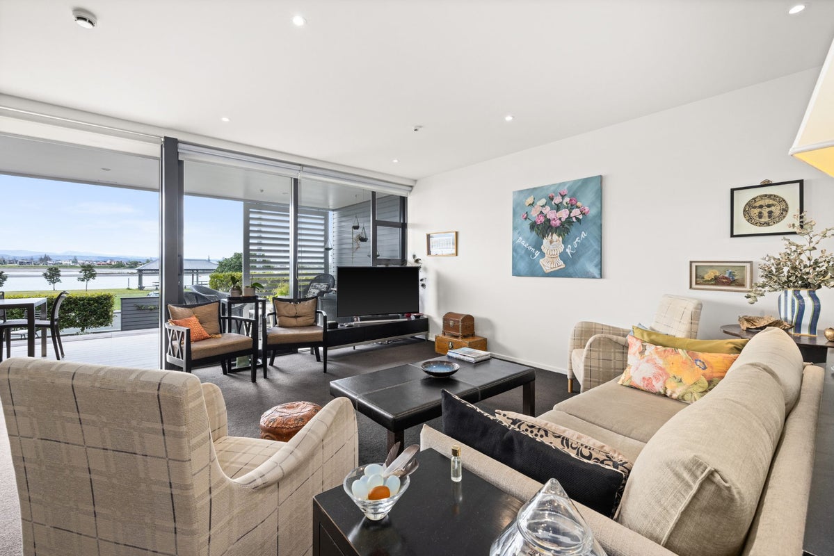 210/7 Humber Street, Pandora, Napier - Carousel 2