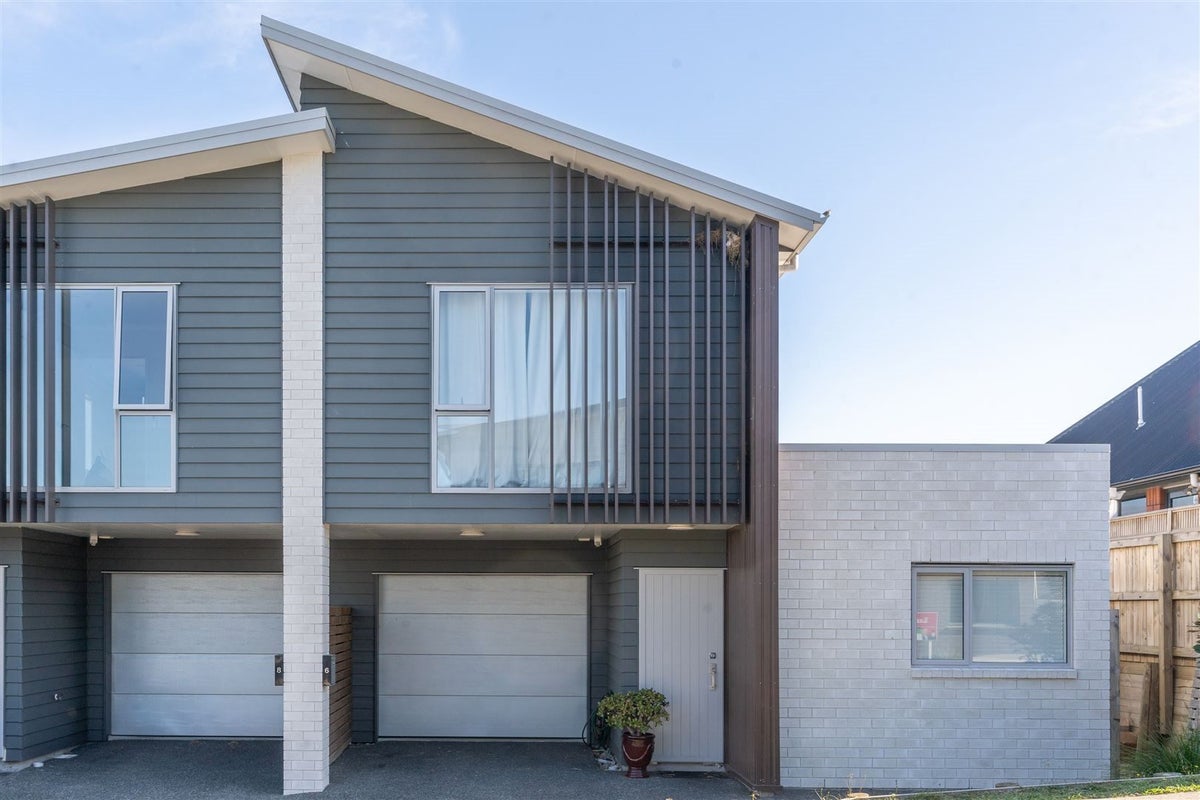 6 Springside Court, Huntington, Hamilton - Carousel 2