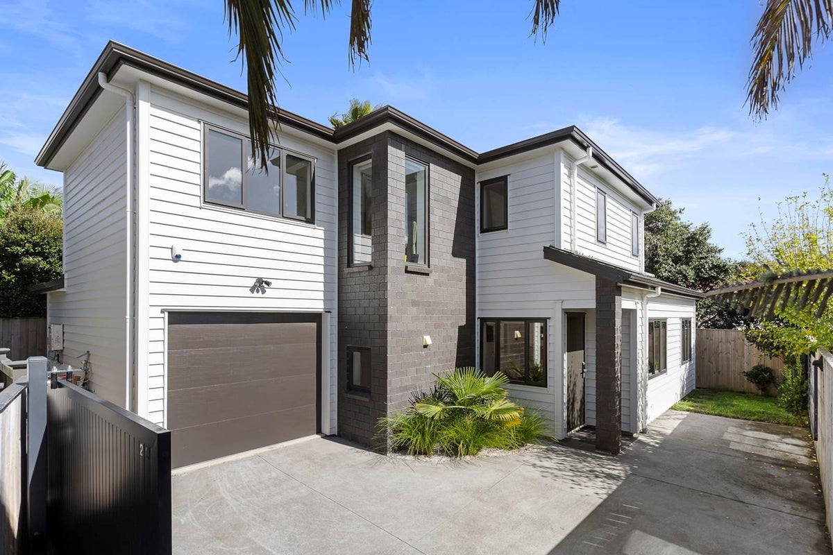 20C Cleland Crescent, Blockhouse Bay, Auckland - Carousel 1