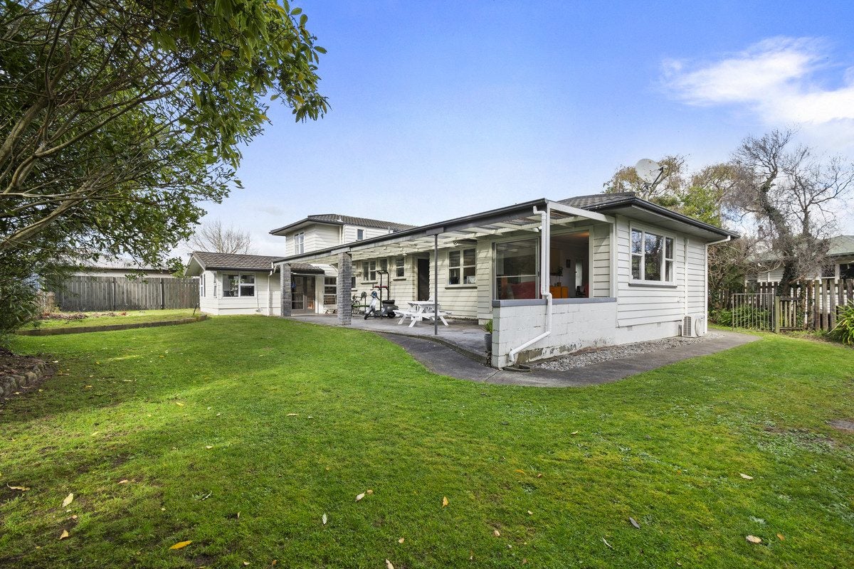 9 Athlone Place, Hokowhitu, Palmerston North - Carousel 30