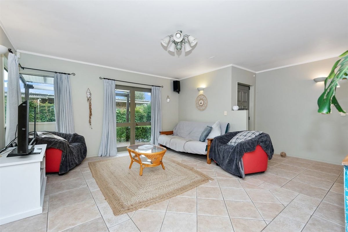 68B Mansel Avenue, Hillcrest, Hamilton - Carousel 2
