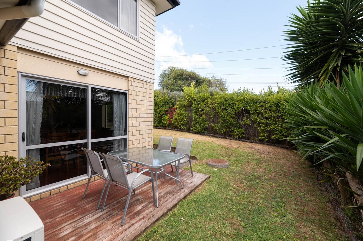 3 Herd Road, Hillsborough, Auckland - Carousel 25