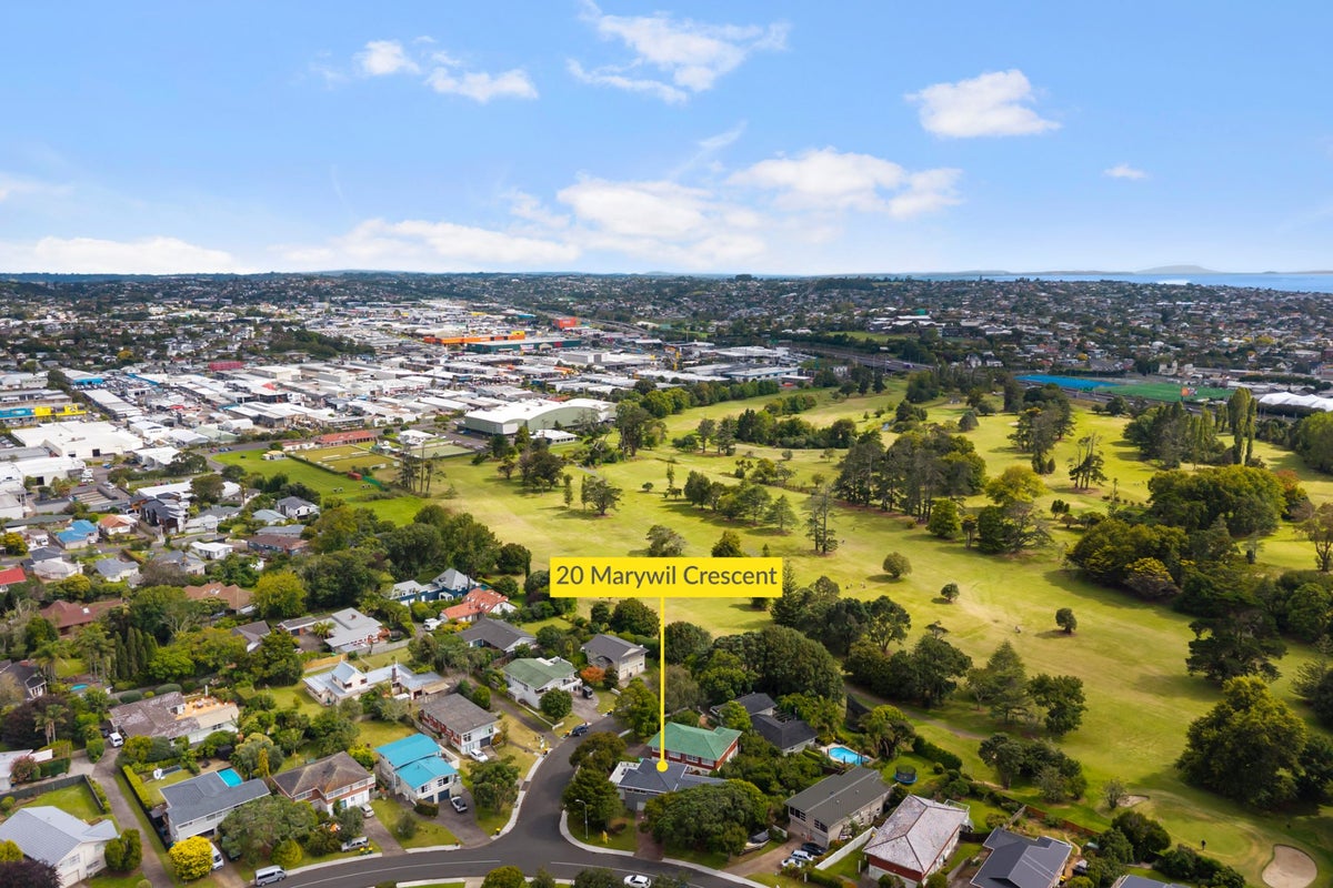 20 Marywil Crescent, Hillcrest, Auckland - Carousel 20