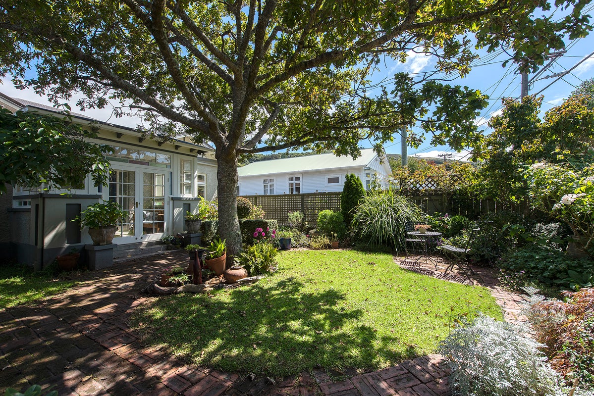 41 Parkvale Road, Karori, Wellington - Carousel 2