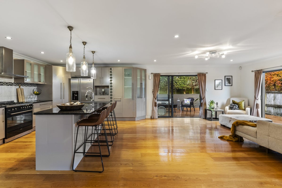 5 Henriette Place, The Gardens, Auckland - Carousel 2