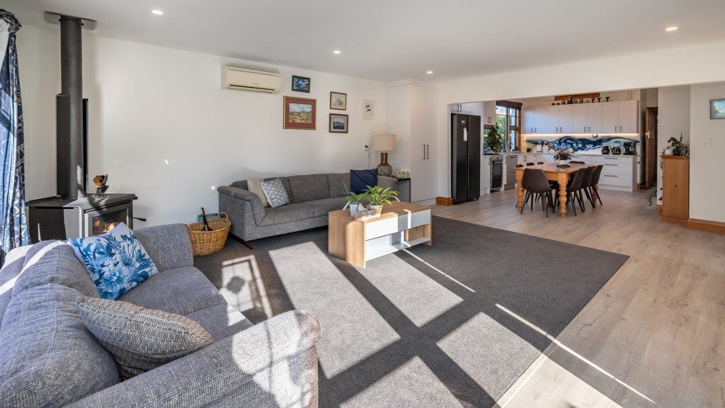 22 Severn Street, St Albans, Christchurch - Carousel 1