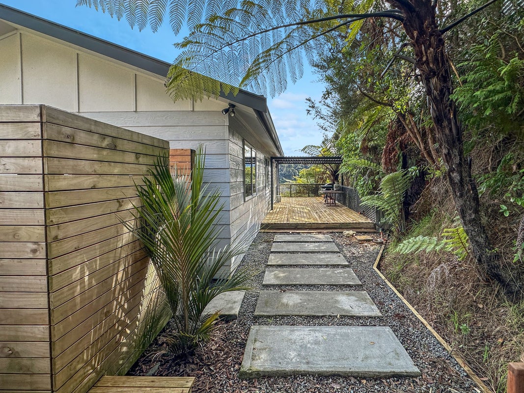 2/15 Judd Crescent, Naenae, Lower Hutt - Carousel 9