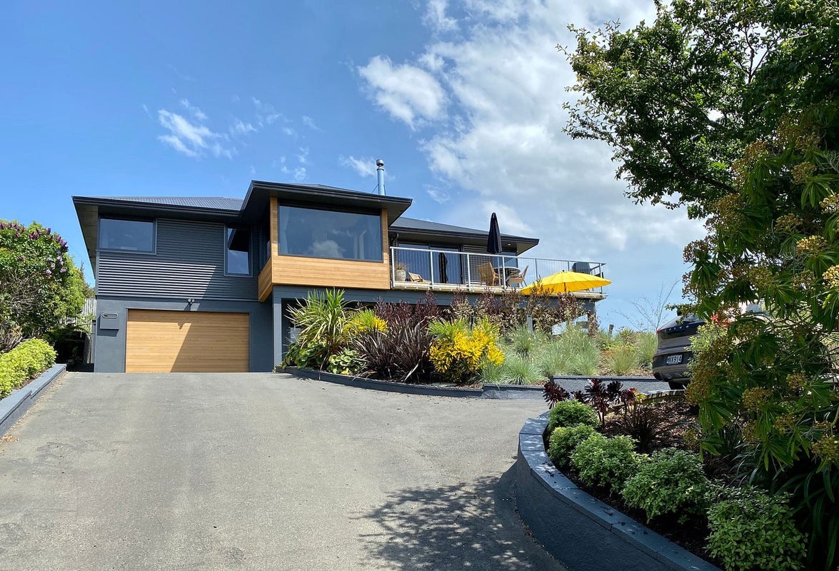 76 Seaton Road, Portobello, Dunedin - Carousel 1