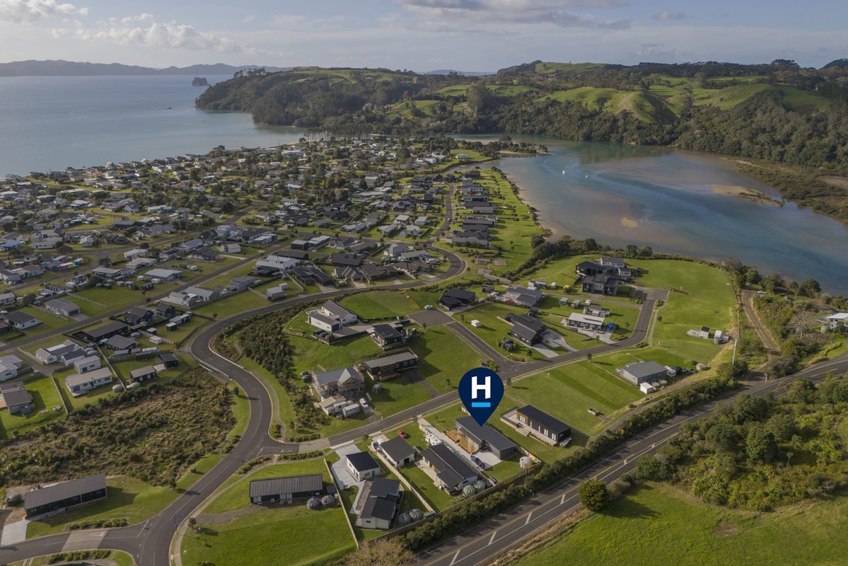 8 Fred Harsant Drive, Cooks Beach, Whitianga - Carousel 23