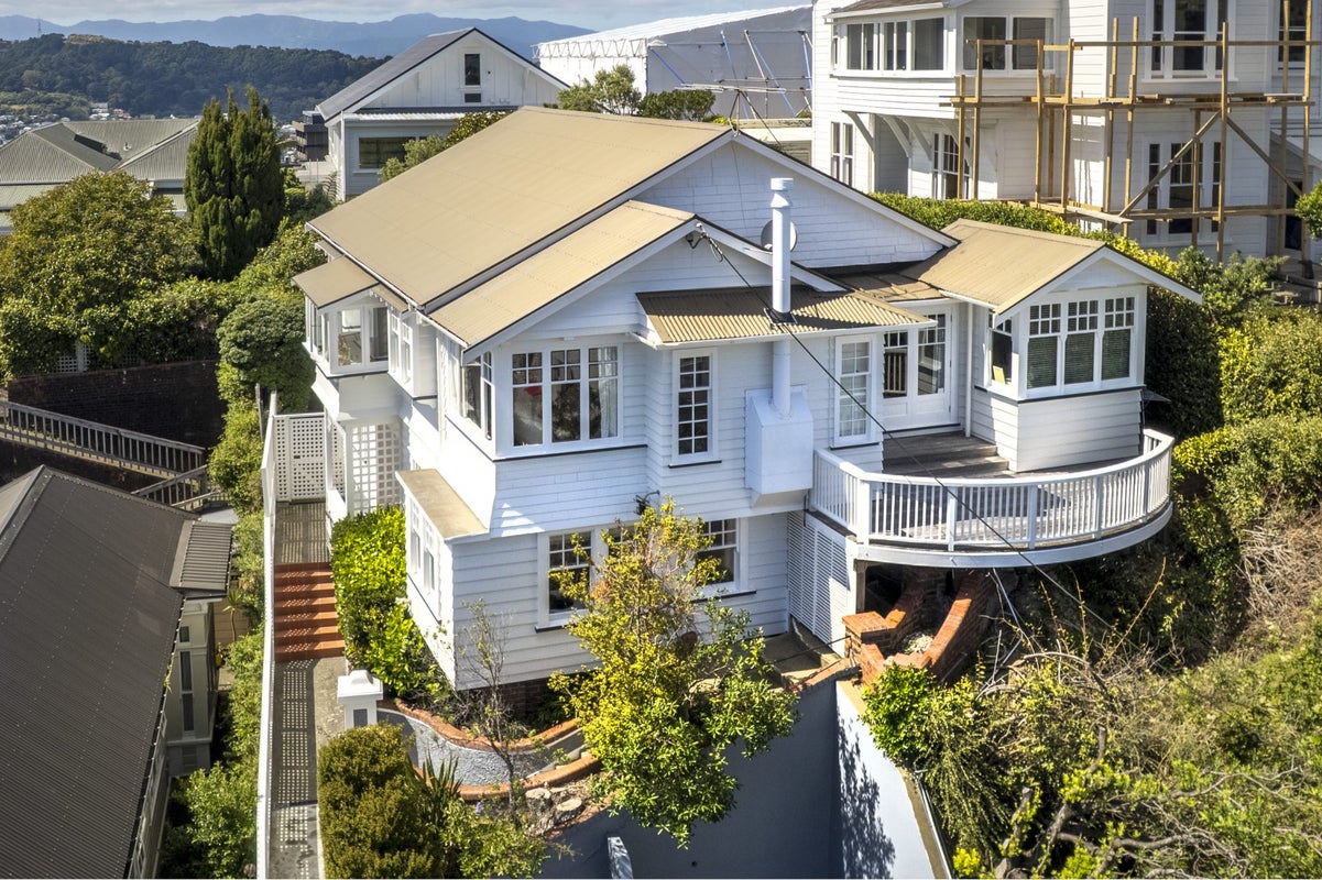 37 Upland Road, Kelburn, Wellington - Carousel 1