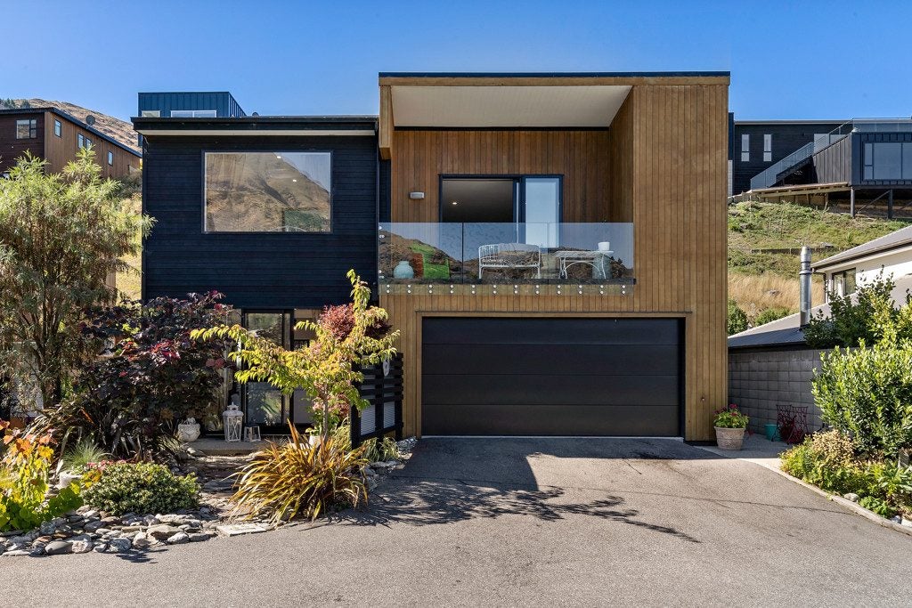 6 Redfern Terrace, Arthurs Point, Queenstown - Carousel 1