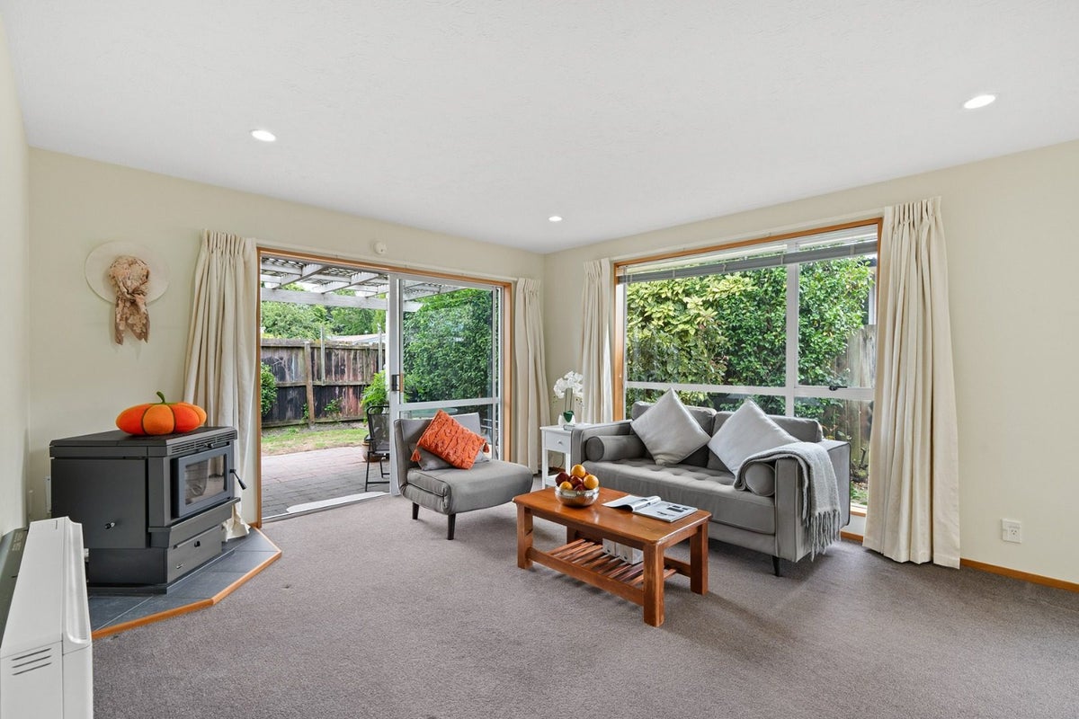1 Ilfracombe Place, Burnside, Christchurch - Carousel 2