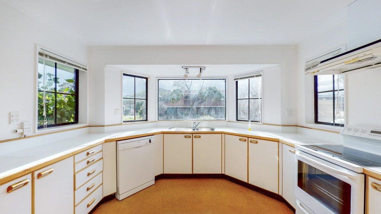 45 Burbank Crescent, Churton Park, Wellington - Carousel 2