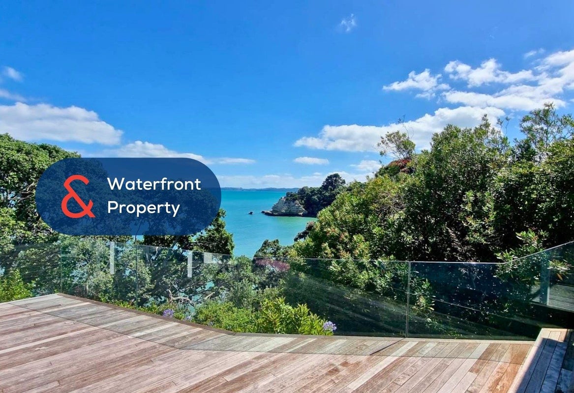 25 Ealing Crescent, Beachlands, Auckland - Carousel 1