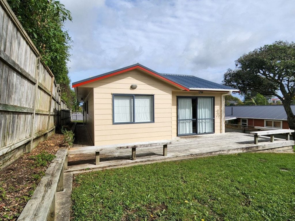 26 Puriri Street, Helensville, Helensville - Carousel 2