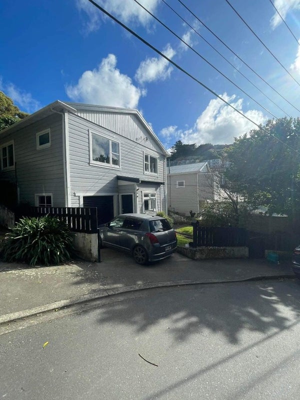 8 Butt Street, Brooklyn, Wellington - Carousel 1