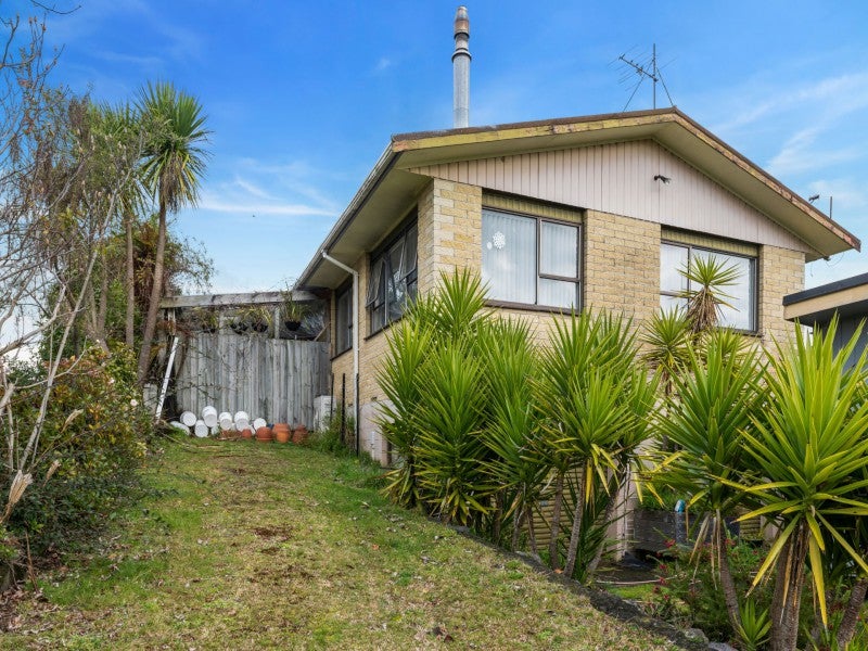 8 Hinau Street, Pukehangi, Rotorua - Carousel 1