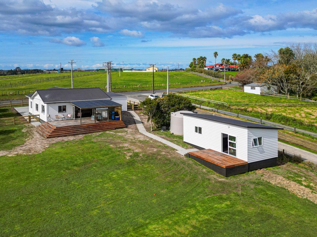 157 Nixon Road, Taupaki, Henderson - Carousel 1
