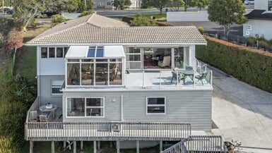 493 East Coast Road, Murrays Bay, Auckland - Carousel 1