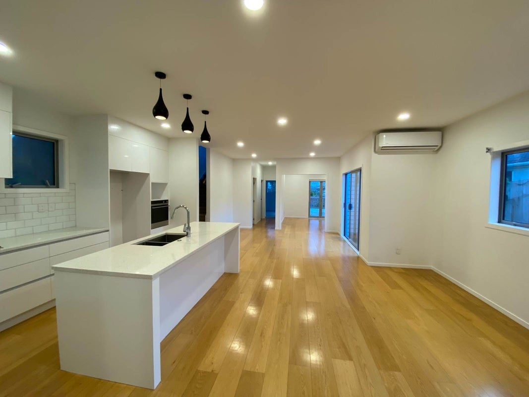 1/2F Sunnynook Road, Sunnynook, Auckland - Carousel 2