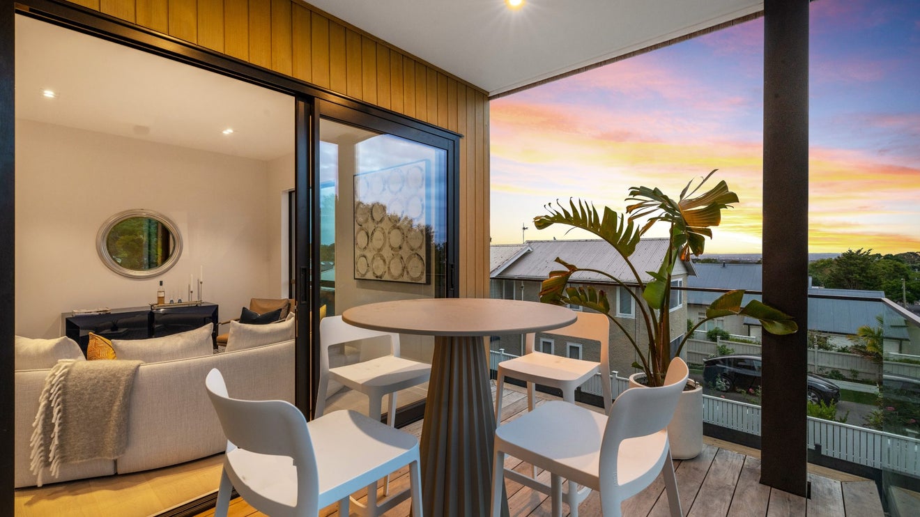 1/30 Grange Road, Mount Eden, Auckland - Carousel 1