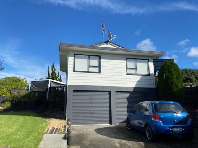38 Gosford Drive, Botany Downs, Auckland - Carousel 1