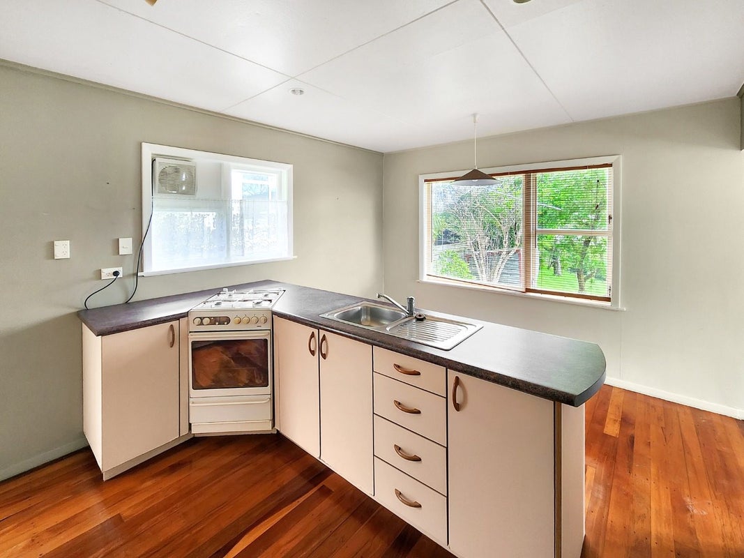 2/32 Parnell Street, Fairfield, Lower Hutt - Carousel 2