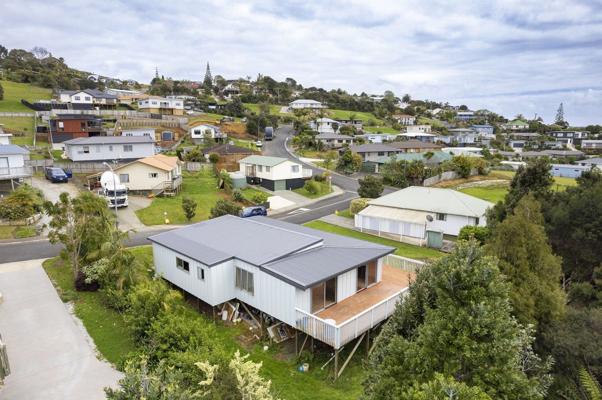 4 Magnolia Drive, Cable Bay, Cable Bay - Carousel 2