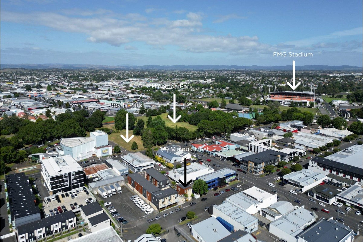 1/9 Vialou Street, Hamilton Central, Hamilton - Carousel 11