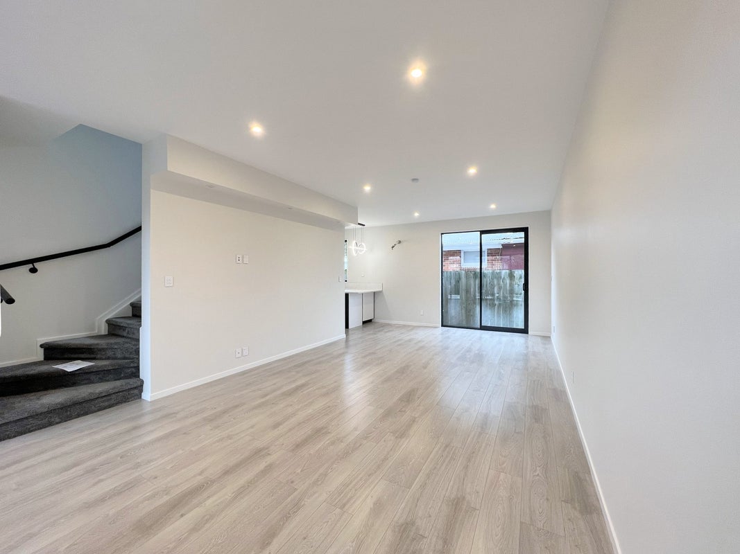 46C Carbine Road, Mount Wellington, Auckland - Carousel 2