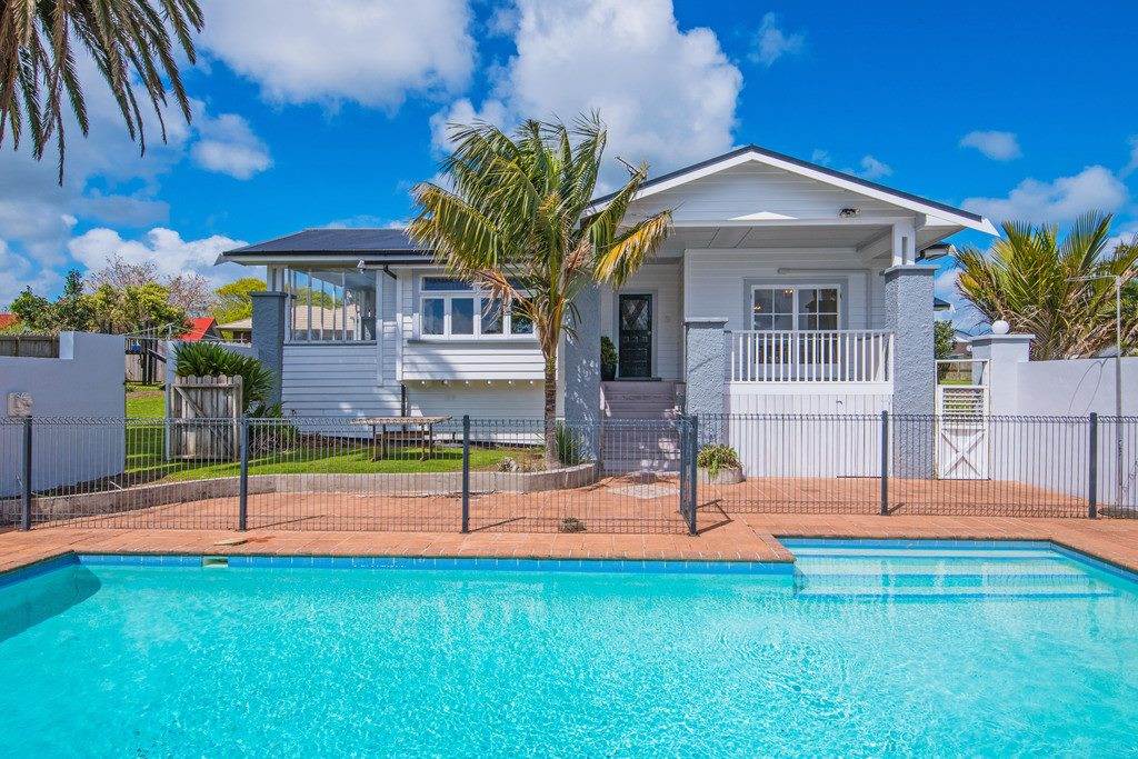 116 Sandspit Road, Waiuku, Waiuku - Carousel 2