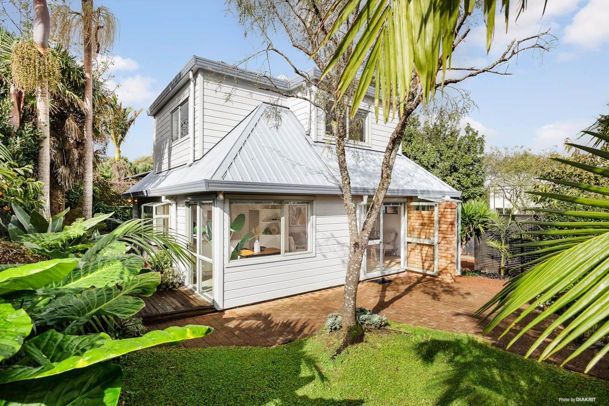 904A Mount Eden Road, Three Kings, Auckland - Carousel 2