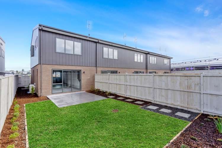 22 Kawe Marie Lane, Takanini, Auckland - Carousel 10