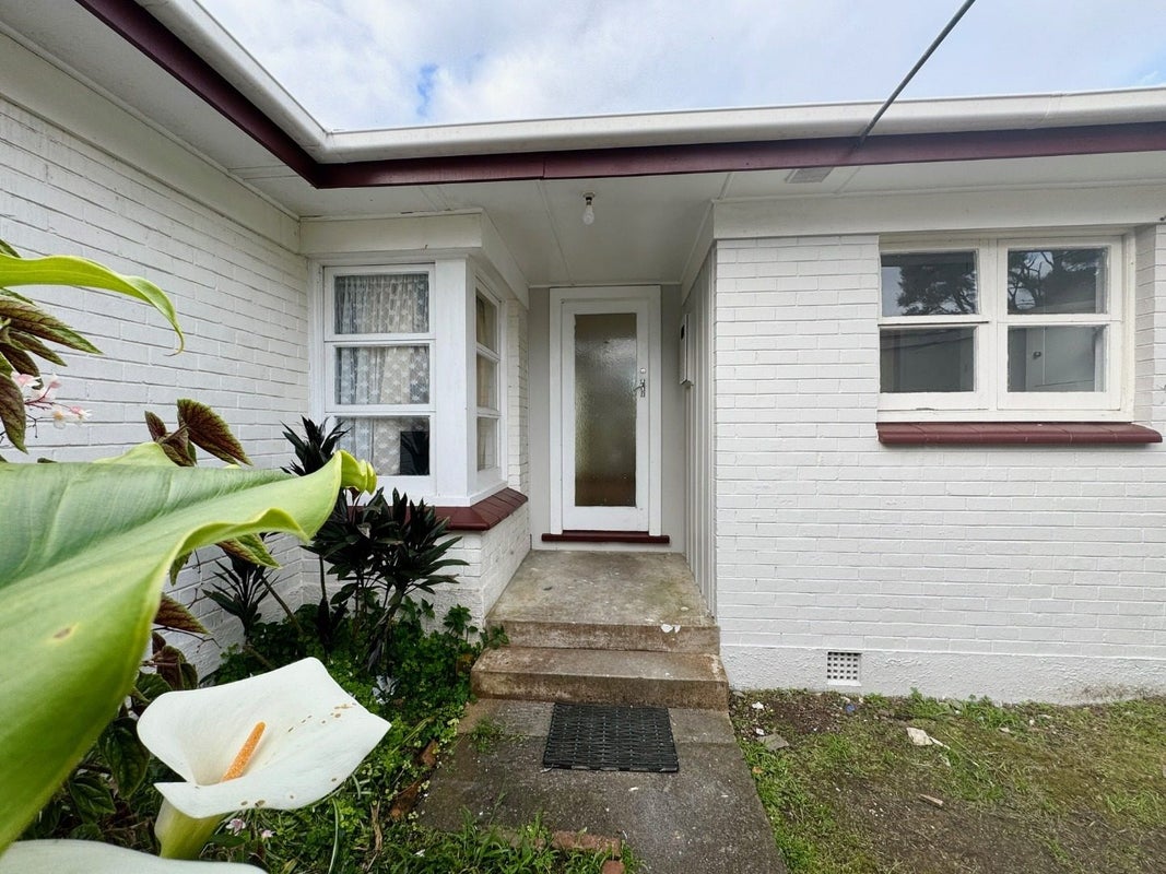 42A Grande Vue Road, Hillpark, Auckland - Carousel 1