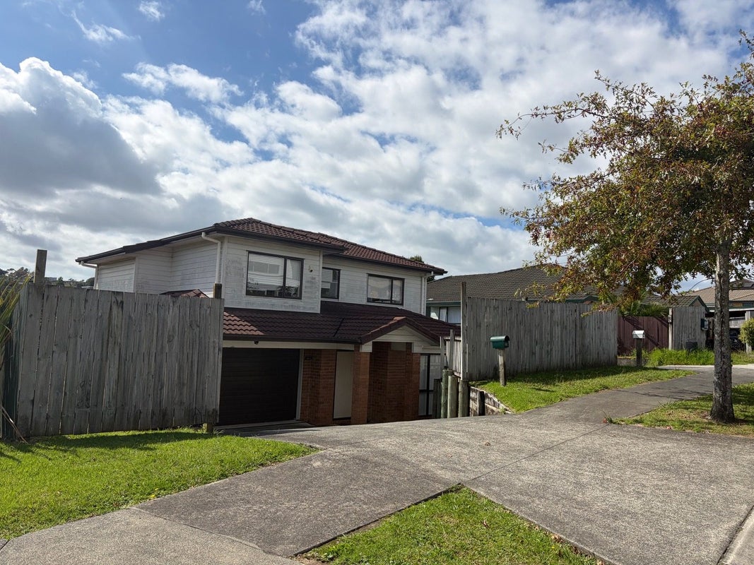 25 Cartmel Avenue, Massey, Auckland - Carousel 1