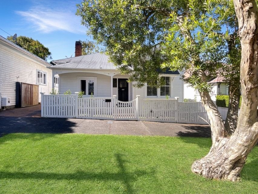 16 Islington Street, Ponsonby, Auckland - Carousel 1